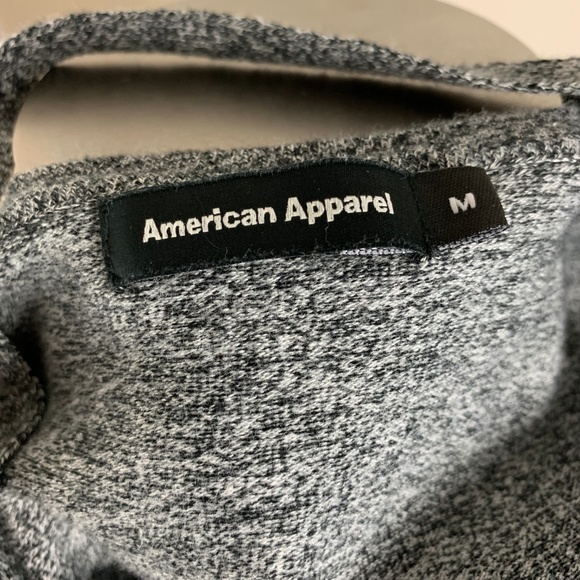 Gray Sweathart Knit Crop Top, size M - Picture 3 of 4